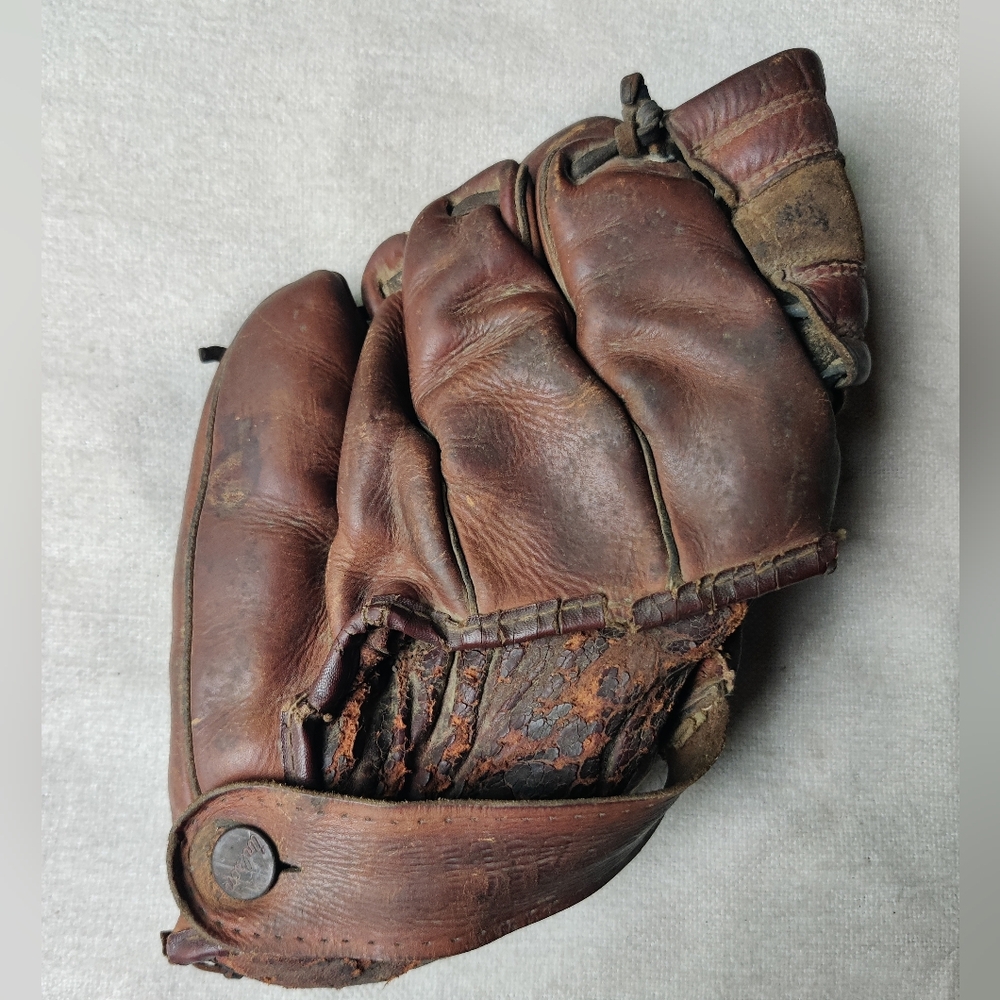 Vintage Wilson Baseball Glove A2104 USA